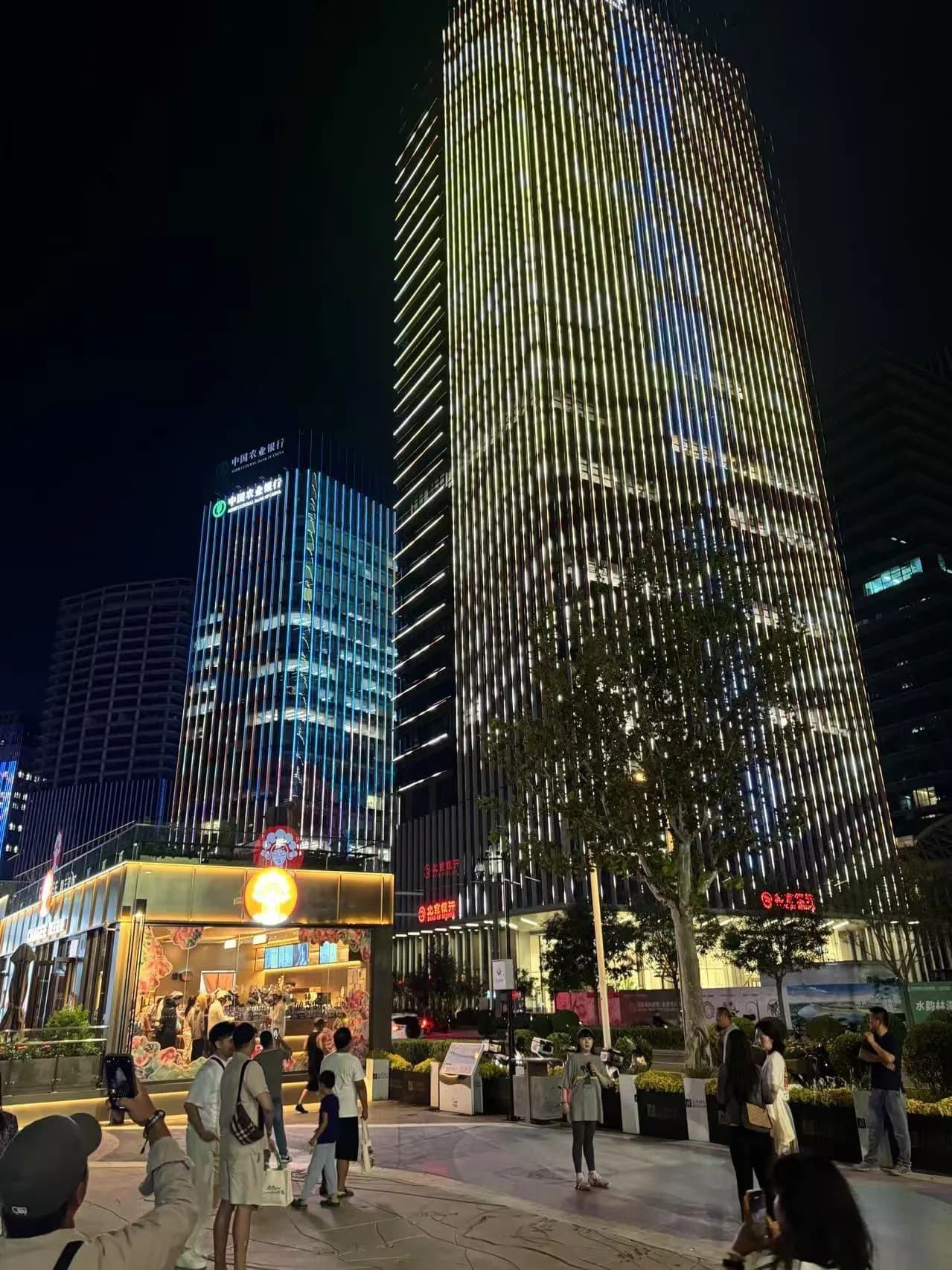 Foreign Influencers and Exchange Students Explore Beijing Municipal Administrative Center’s Green Innovations