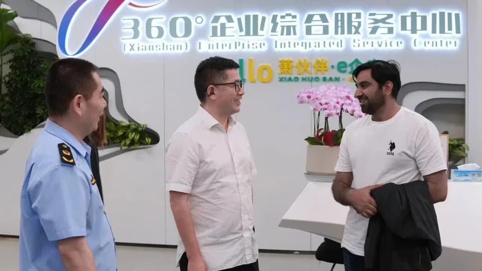 Pakistani scientist receives business license as Xiaoshan’s market entities surpass 300,000