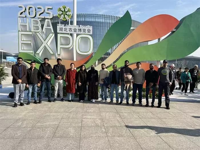Pakistani Agricultural Specialists Explore Innovations at Hubei Expo