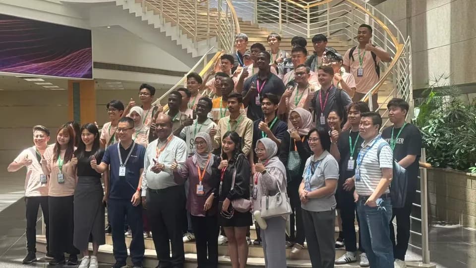 Pakistani students competing in Huawei ICT Competition Global Final visit Huawei’s Exhibition Hall, Dongguan R&D Campus in Shenzhen