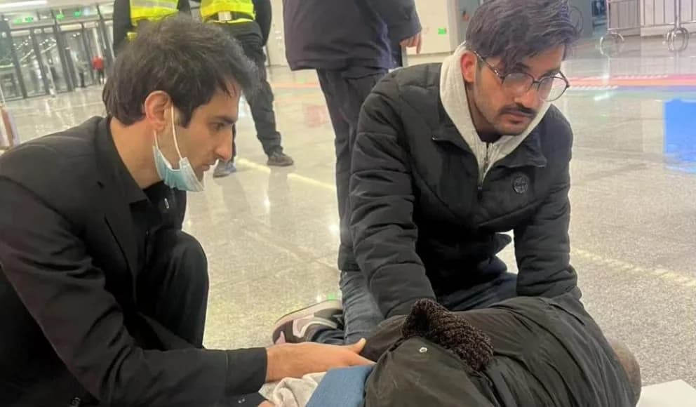 Two Pakistani students in China praised for life-saving act