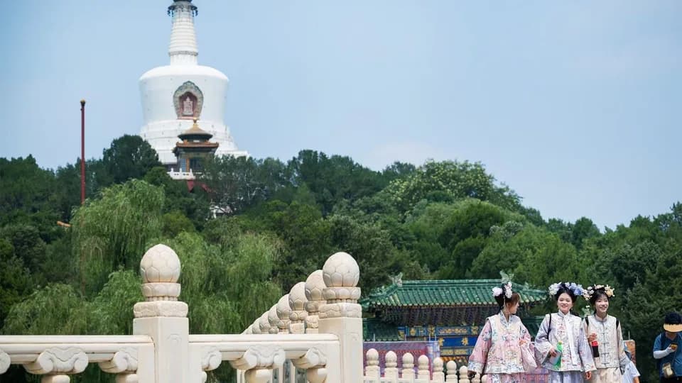 Beijing's Beihai Park celebrates 100 years of opening
