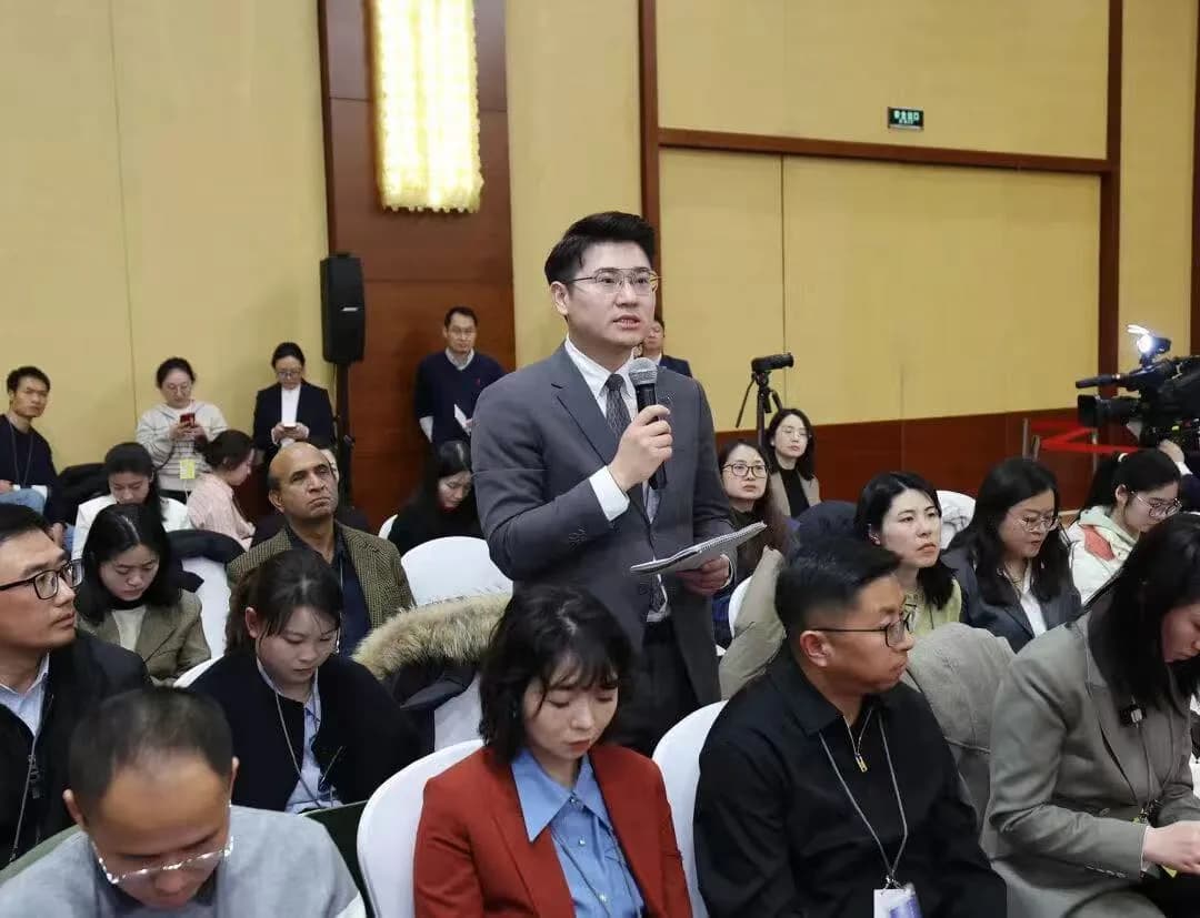 Hubei delegation holds open group activity, Chinese and foreign media focused on Hubei’s efforts to make decisive progress in advancing its pivotal role. Wang…