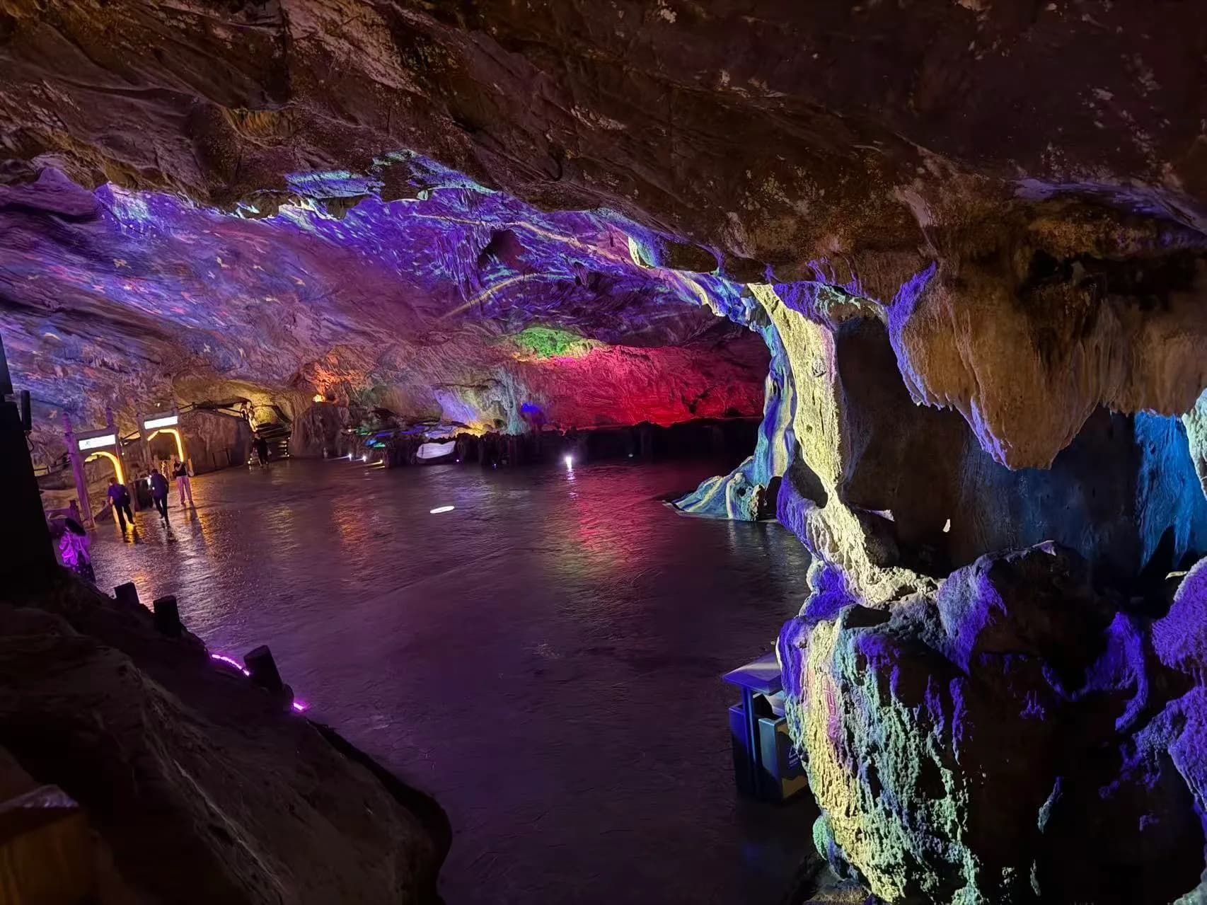 Shanjuan Cave in Wuxi: A mesmerizing underground wonder attracting tourists